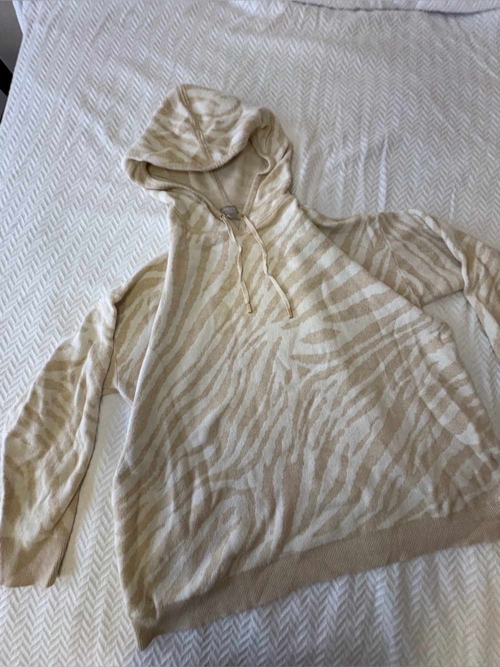 Chico's Cream & Beige Zebra-Print Hooded Sleep Top